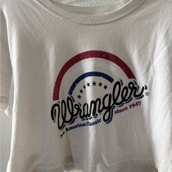 Wrangler Women's White Graphic Tee women’s small - Picture 2 of 5